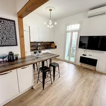 Apartment F3 55m2 Idealement Place, Centre Ville, Clim Perpignan